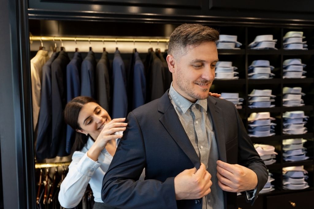 4 Tips For Buying A Suit
