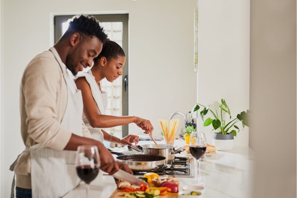 11 Smart Tips For Keeping Your Kitchen Clean While You Cook