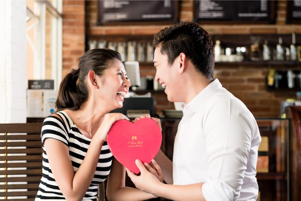 10 Unique Ways To Ask Someone Out On A Date That They Can’t Resist
