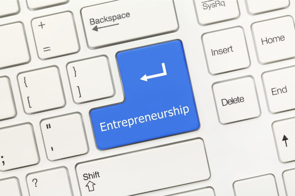 12 Ways Online Entrepreneurship Protects You From Layoffs