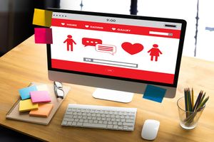 13 Tips For Creating An Online Dating Profile