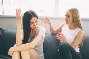 8 Common Signs A Friendship Is Turning Toxic